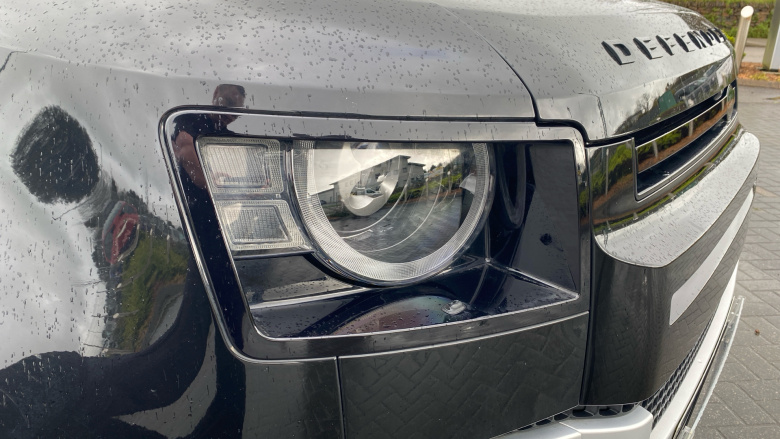 Land Rover Defender 3.0 D250 SE 110 5dr Auto Diesel Estate